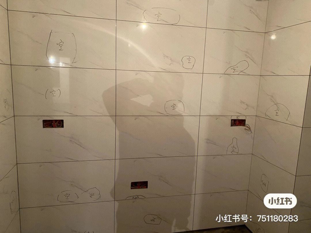 厨房墙砖空鼓怎么处理好视频(装修厨房墙瓷砖空鼓什么原因导致)