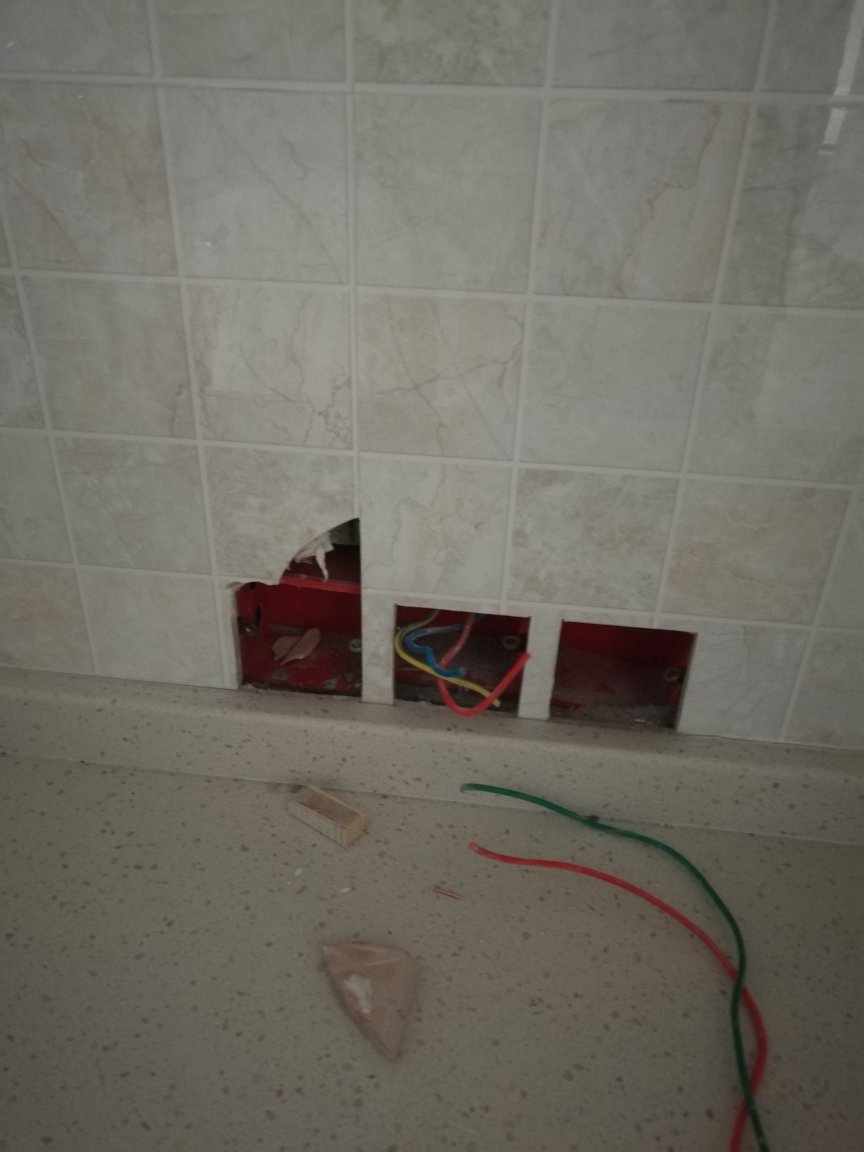 墙砖烂了一小块怎么办图片(墙砖烂了一小块怎么办图片视频)