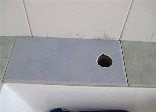 瓷砖墙面打孔后修补视频(瓷砖墙面打孔后修补视频讲解)